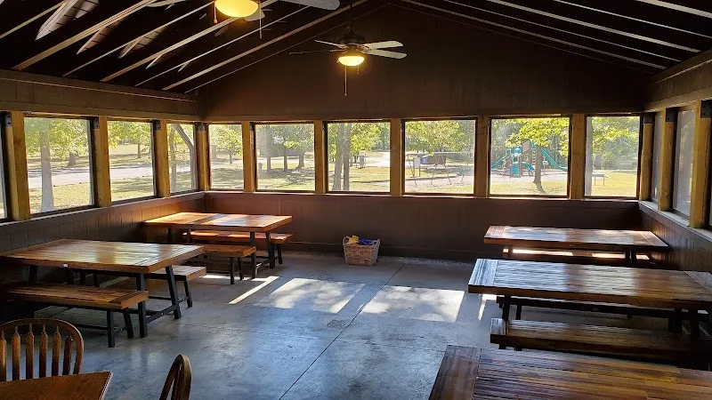 Mudlick Mountain Grill