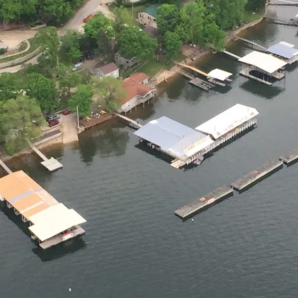 Luckys Gas Dock and Boat Rental