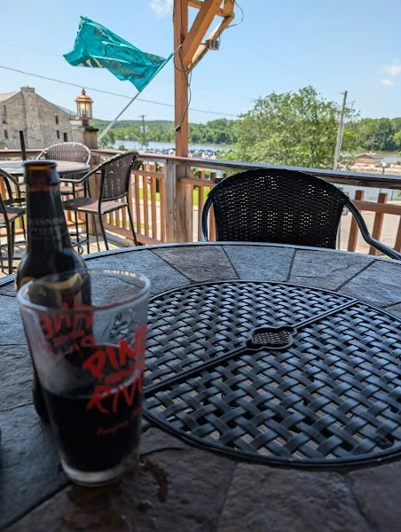 The Landing Bistro & Lounge